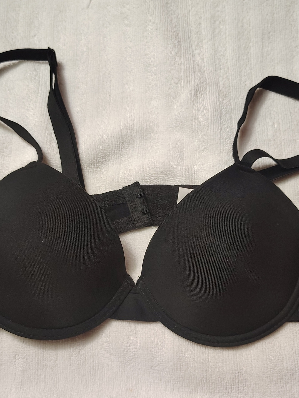 Everyday Black Push-Up Bra with Smooth Molded Cups
